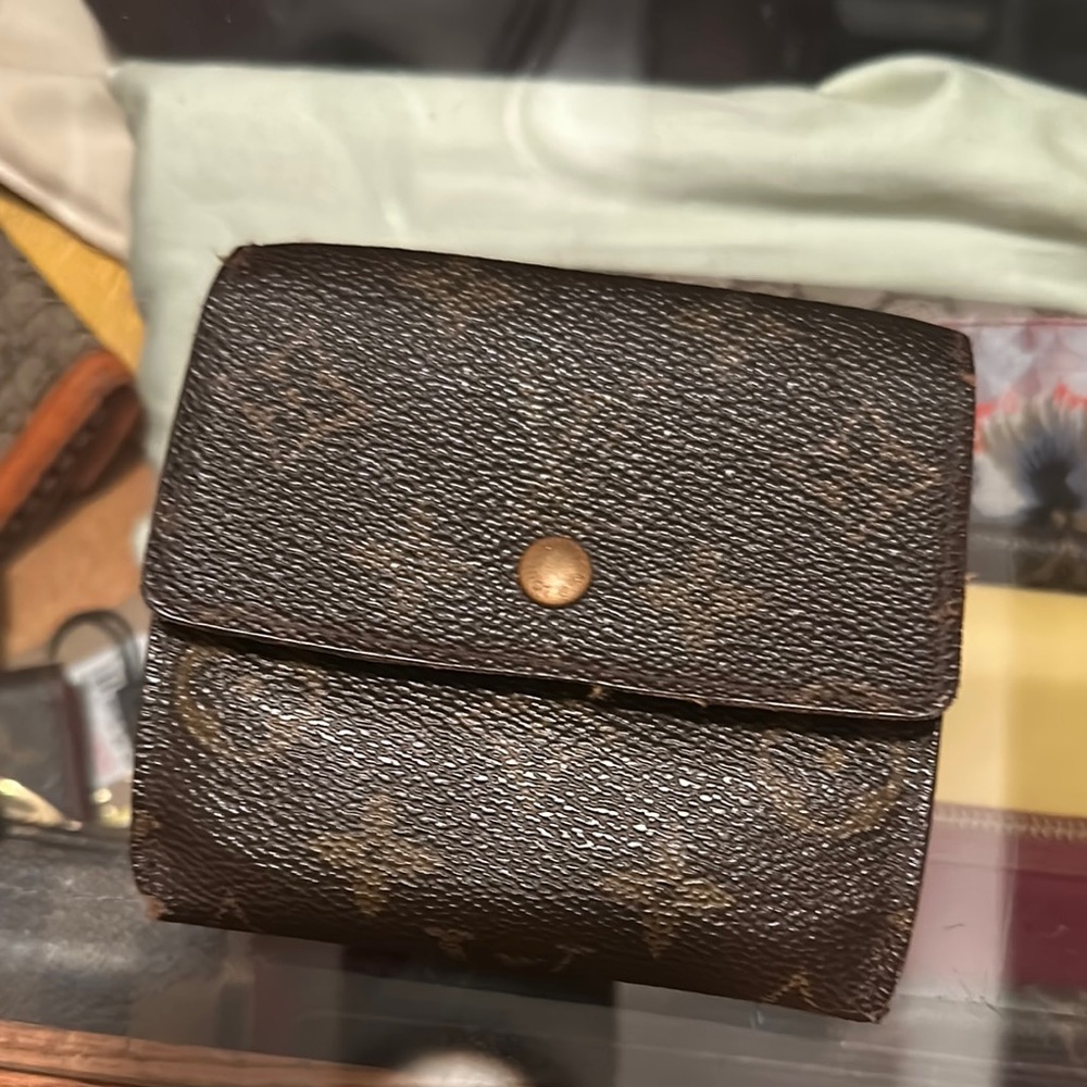Louis Vuitton Monogram Wallet , 💯authentic